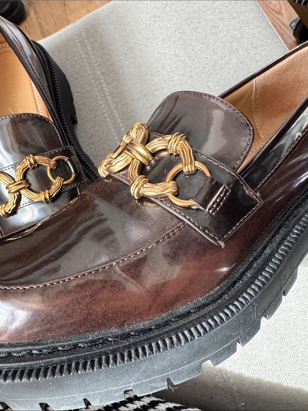 Circus NY by Sam Edelman Dark Brown Patent Loafers with Gold Chain Accent Sz10 - Picture 12 of 16